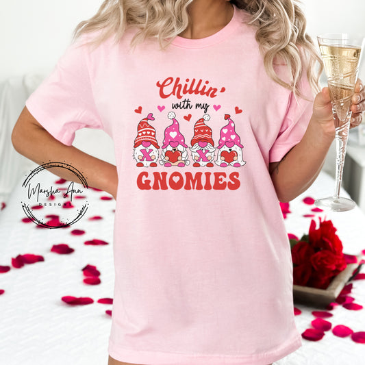 Chillin with my Gnomies Valentines Retro T-Shirt