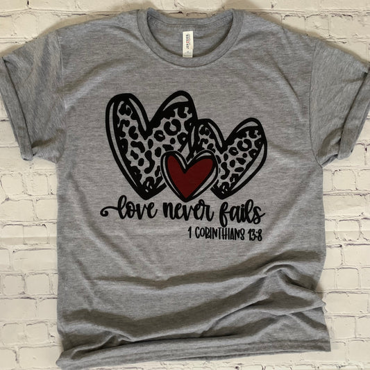 Leopard Heart with Love Never Fails 1 Corinthians 13:8 - T-Shirt